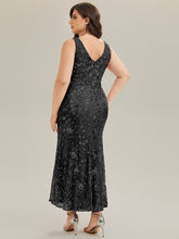 Load image into Gallery viewer, Color=Black | Wholesale Strapless Deep V-Neck Fishtail Maxi Dress with High Stretch Evening Dresses-Black 7