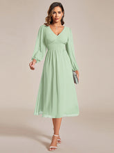 Load image into Gallery viewer, Knee Length Long Sleeves Chiffon Wholesale Wedding Guest Dresses#Color_Mint Green