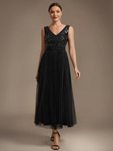 Load image into Gallery viewer, Black | Factory Design Plus Size Sleeveless Tulle V-Neck A-Line Sequin Lace Wedding Guest Dresses-Black