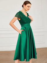 Load image into Gallery viewer, Color=Dark Green | Women&#39;s Short Sleeves Knee-Length Wholesale Cocktail Dresses-Dark Green 3