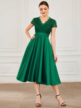 Load image into Gallery viewer, Color=Dark Green | Women&#39;s Short Sleeves Knee-Length Wholesale Cocktail Dresses-Dark Green 1